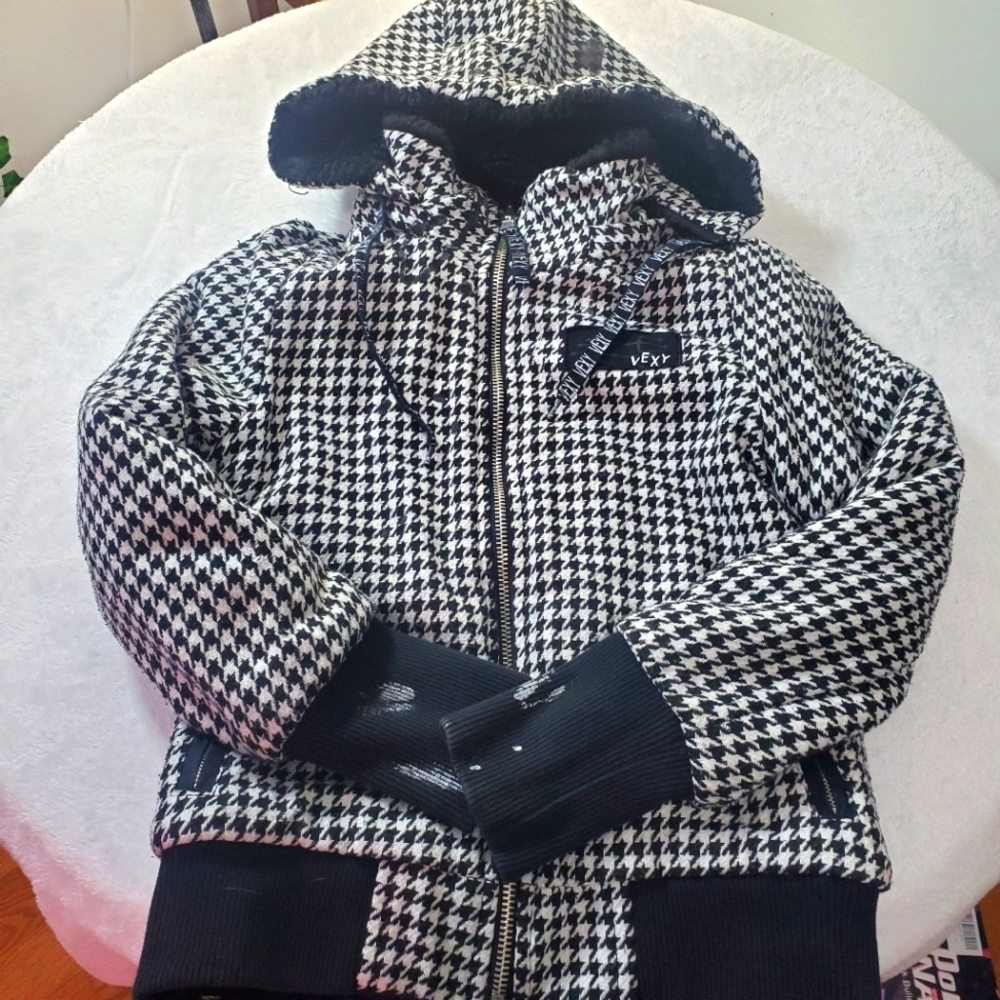 VEXY Houndstooth Fur Lined Thick Winter Coat Women's size Small